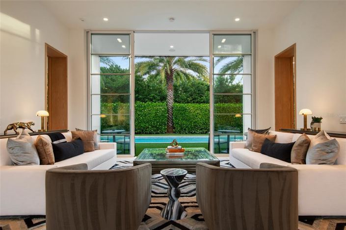 Image No.10-4 Bed House for sale