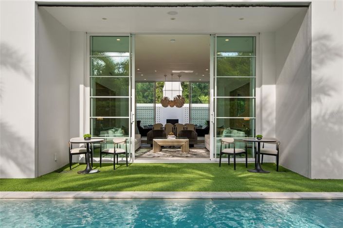 Image No.22-4 Bed House for sale