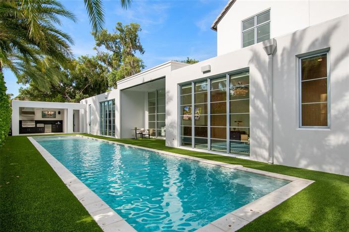 Image No.24-4 Bed House for sale