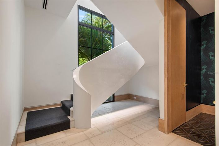 Image No.27-4 Bed House for sale