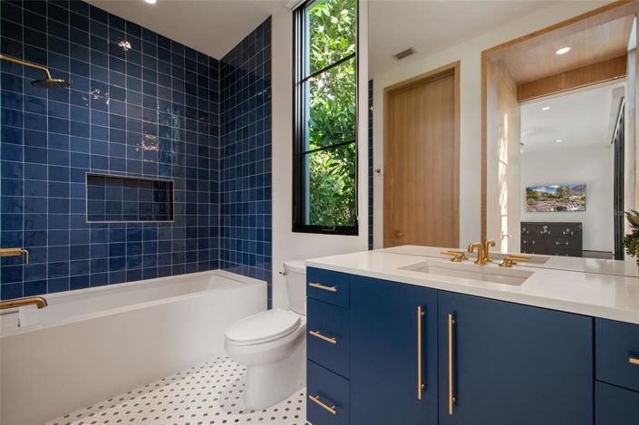 Image No.43-4 Bed House for sale