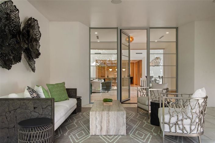 Image No.7-4 Bed House for sale