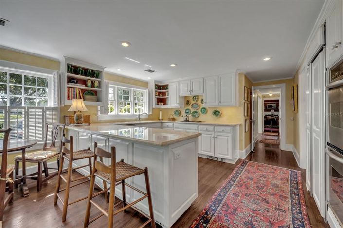 Image No.12-6 Bed House for sale