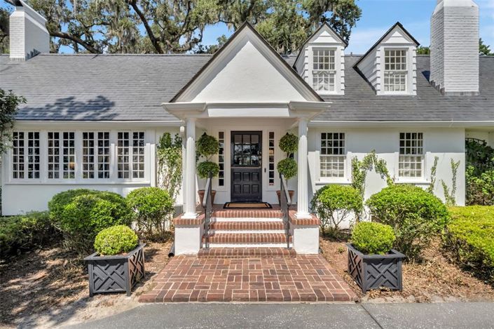 Image No.2-6 Bed House for sale