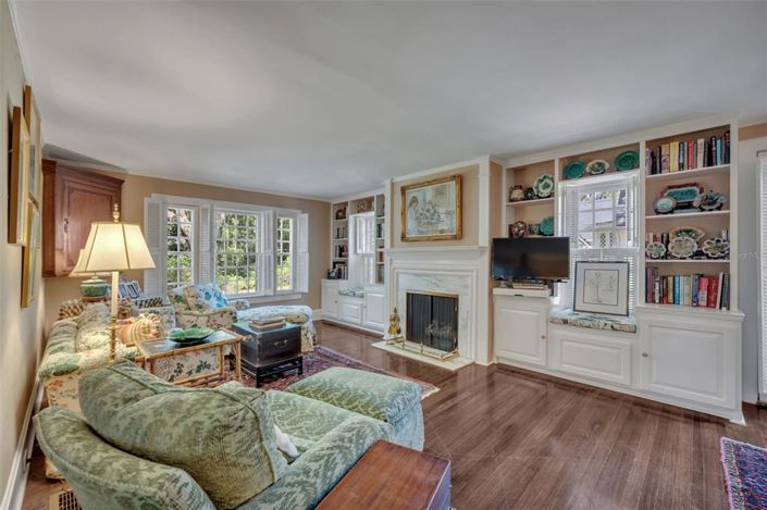 Image No.24-6 Bed House for sale