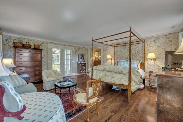 Image No.28-6 Bed House for sale