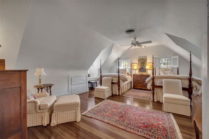 Image No.31-6 Bed House for sale