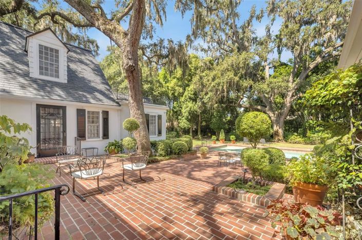 Image No.40-6 Bed House for sale