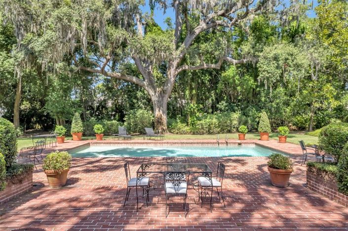 Image No.43-6 Bed House for sale