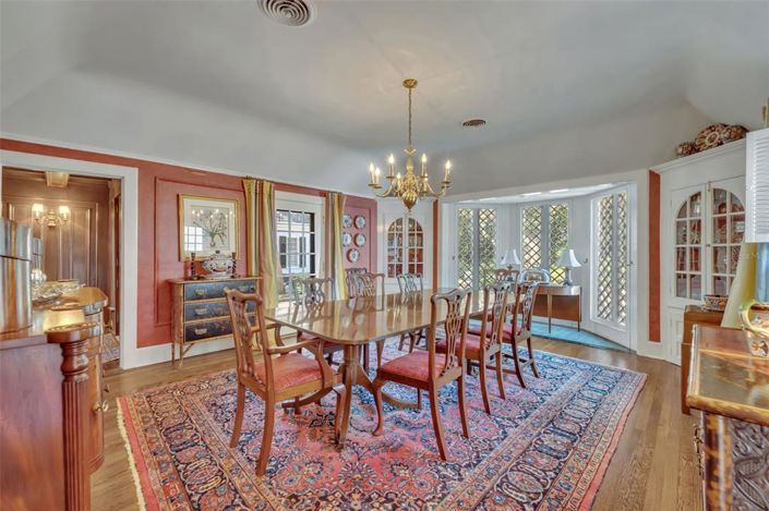 Image No.9-6 Bed House for sale