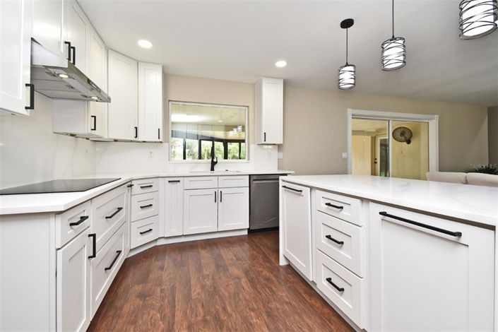 Image No.16-4 Bed House for sale