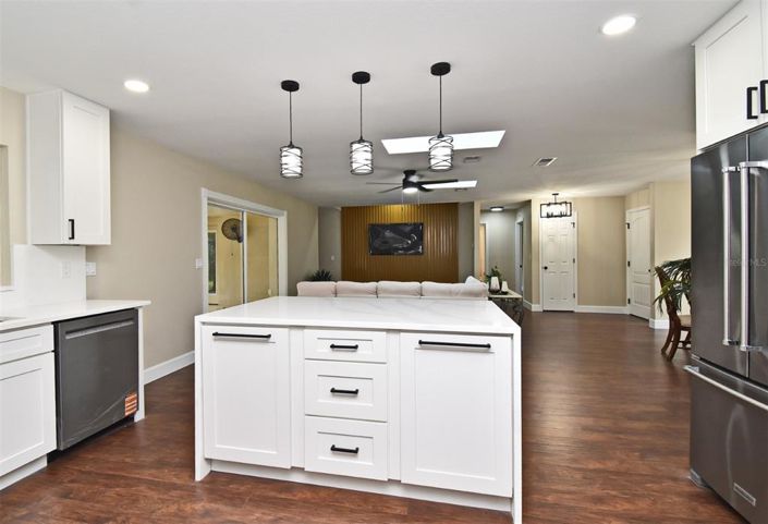 Image No.19-4 Bed House for sale