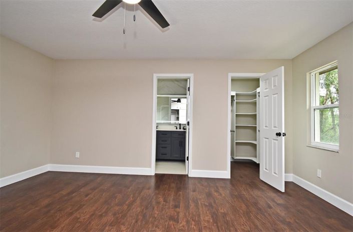 Image No.32-4 Bed House for sale