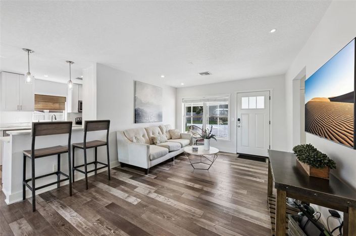 Image No.11-2 Bed House for sale