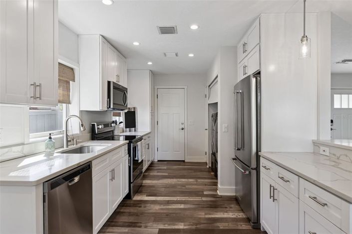 Image No.12-2 Bed House for sale