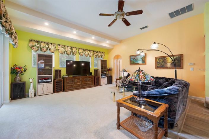 Image No.10-5 Bed House for sale