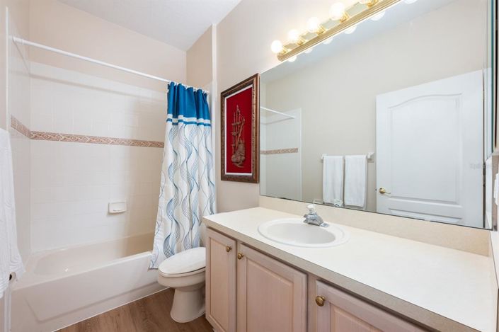 Image No.20-5 Bed House for sale