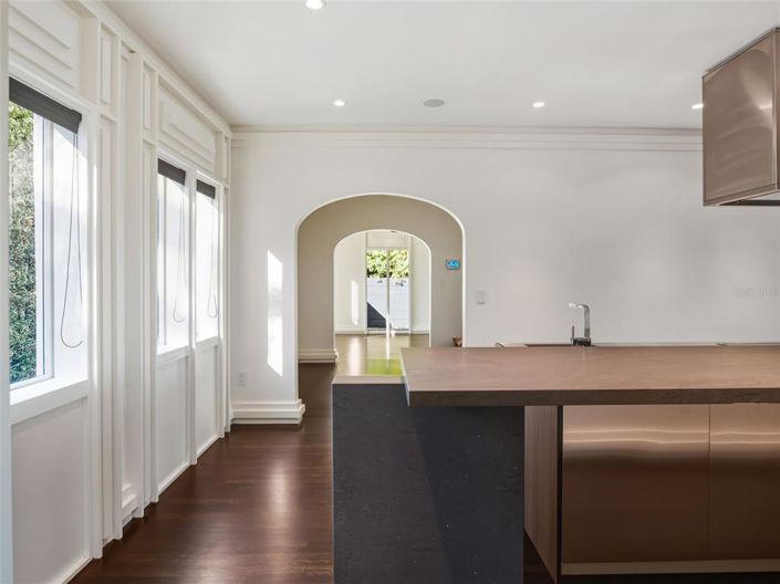 Image No.11-4 Bed House for sale