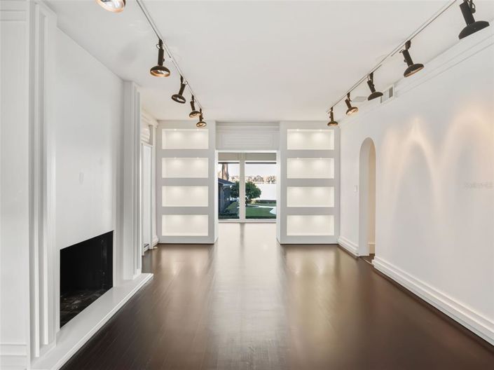 Image No.13-4 Bed House for sale