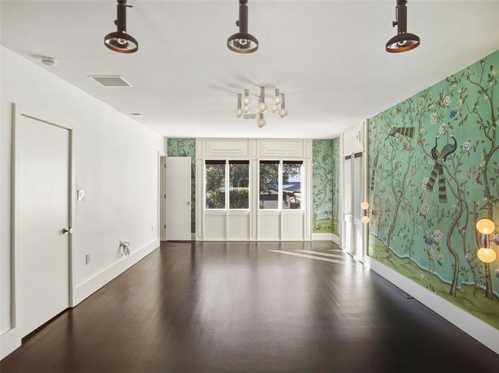 Image No.21-4 Bed House for sale