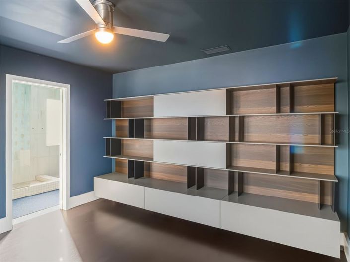 Image No.26-4 Bed House for sale