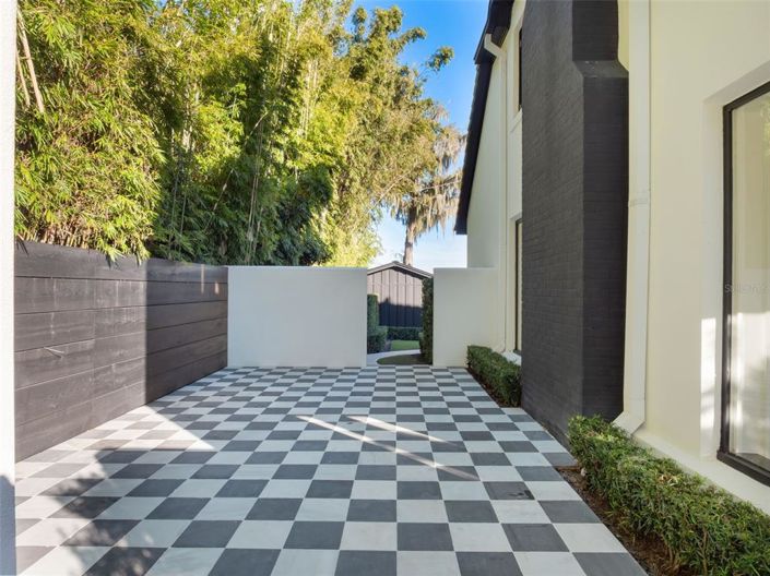 Image No.36-4 Bed House for sale