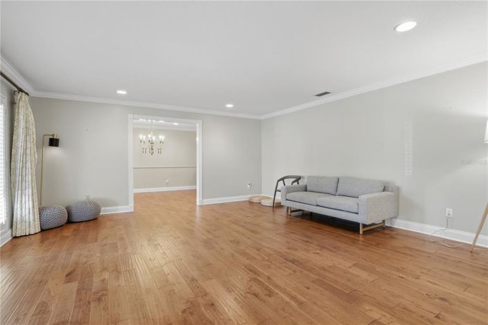 Image No.15-5 Bed House for sale