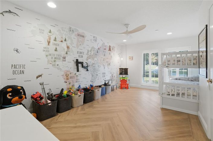 Image No.30-5 Bed House for sale