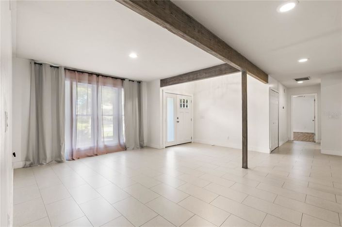 Image No.12-4 Bed House for sale