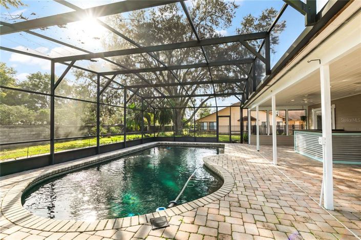 Image No.30-4 Bed House for sale