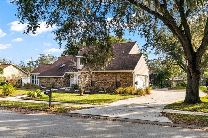 Image No.6-4 Bed House for sale