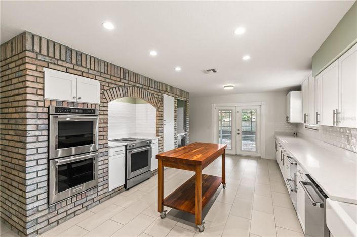 Image No.8-4 Bed House for sale