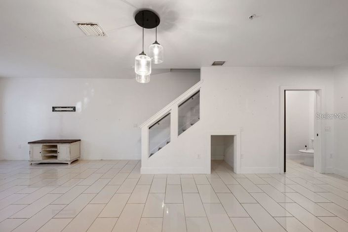 Image No.10-4 Bed Townhouse for sale