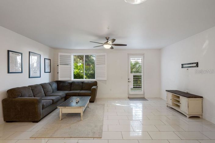 Image No.4-4 Bed Townhouse for sale