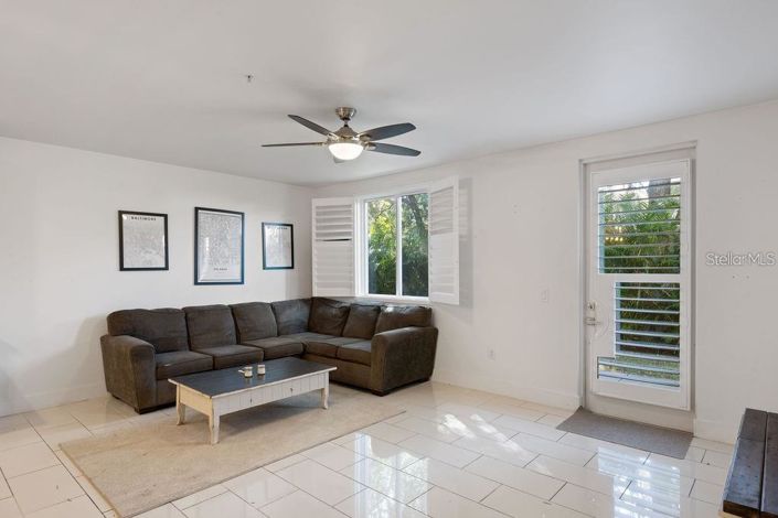 Image No.8-4 Bed Townhouse for sale