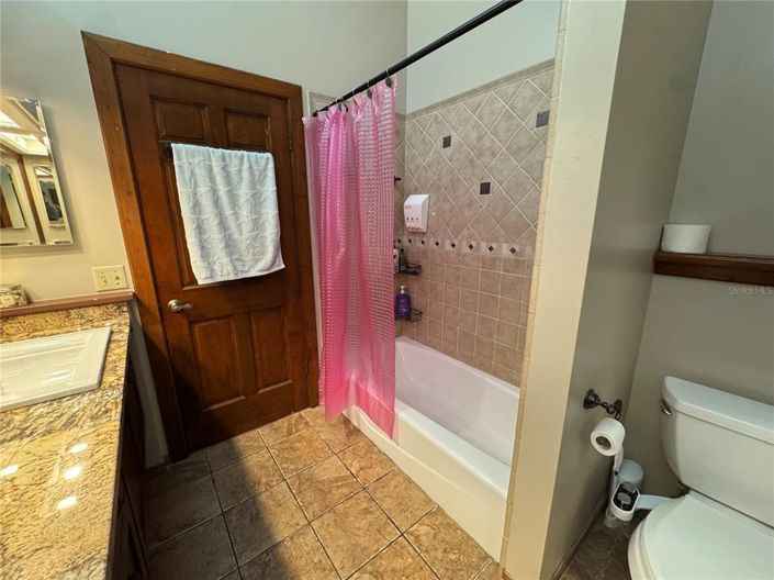 Image No.18-4 Bed House for sale