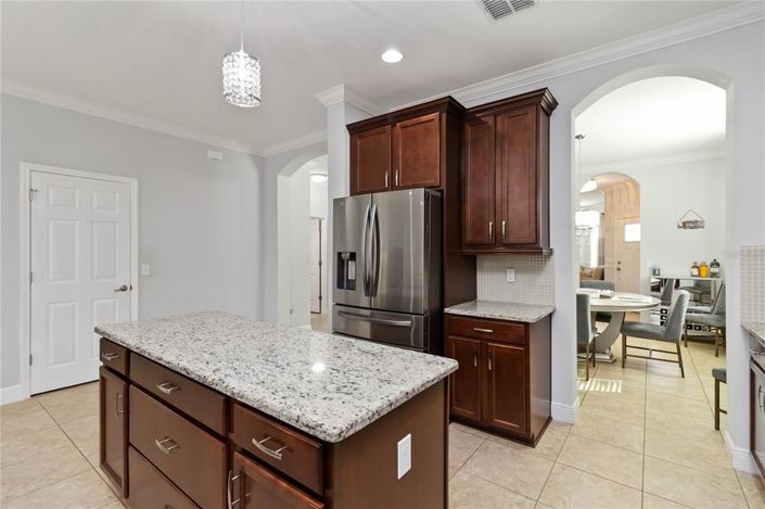 Image No.16-5 Bed House for sale