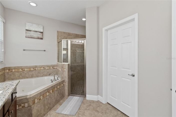 Image No.24-5 Bed House for sale