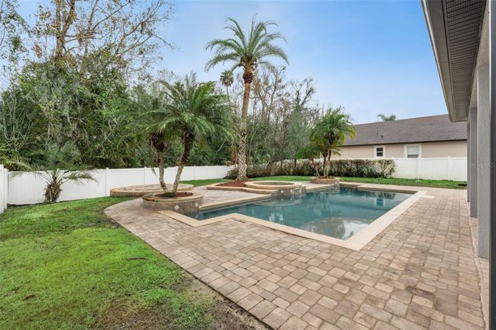 Image No.3-Maison de 6 chambres à vendre à Saint John