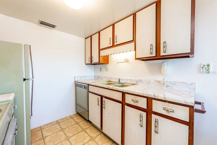 Image No.6-Appartement de 2 chambres à vendre à Saint John