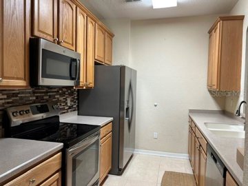 fa005713-489