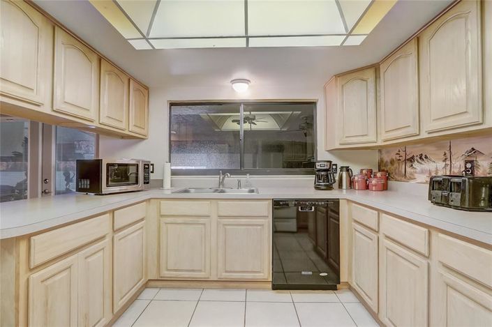 Image No.60-4 Bed House for sale