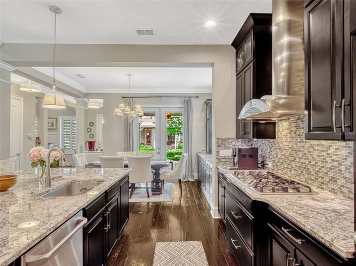 Image No.20-5 Bed House for sale