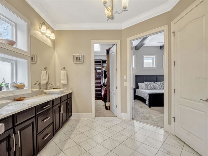 Image No.34-5 Bed House for sale