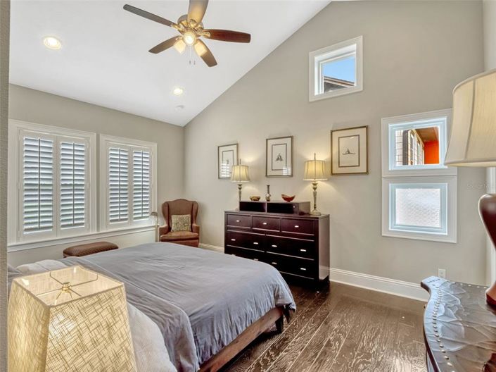 Image No.49-5 Bed House for sale