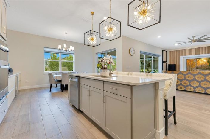 Image No.24-5 Bed House for sale