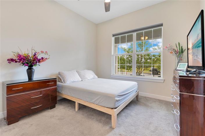 Image No.6-5 Bed House for sale