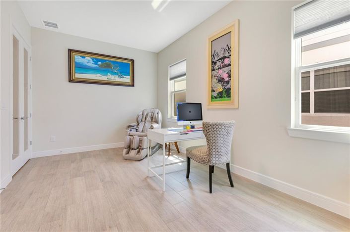 Image No.9-5 Bed House for sale