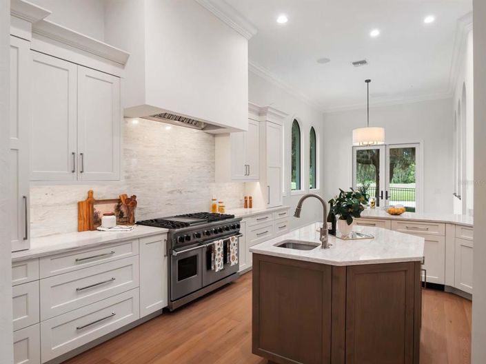 Image No.13-5 Bed House for sale