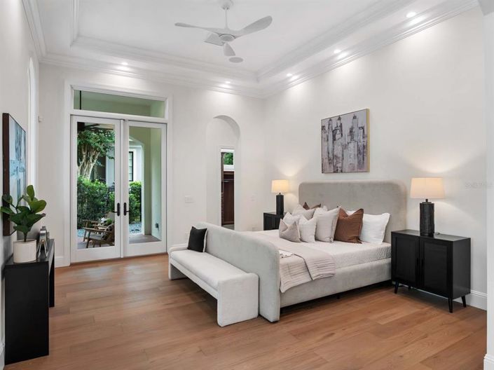 Image No.20-5 Bed House for sale